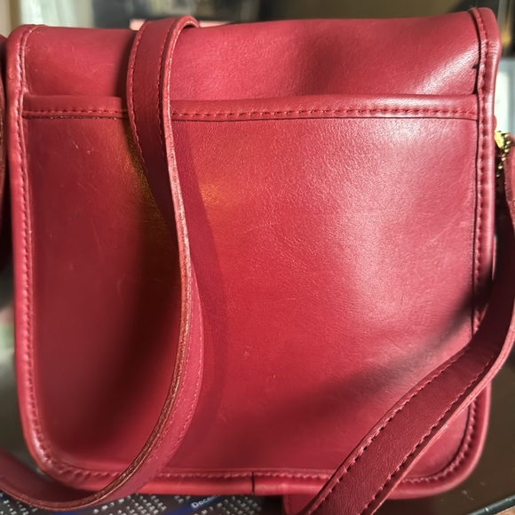 Coach 7 5/8 Vintage flap bag in mint condition wide and strap 21.5 inches long. - Picture 3 of 16